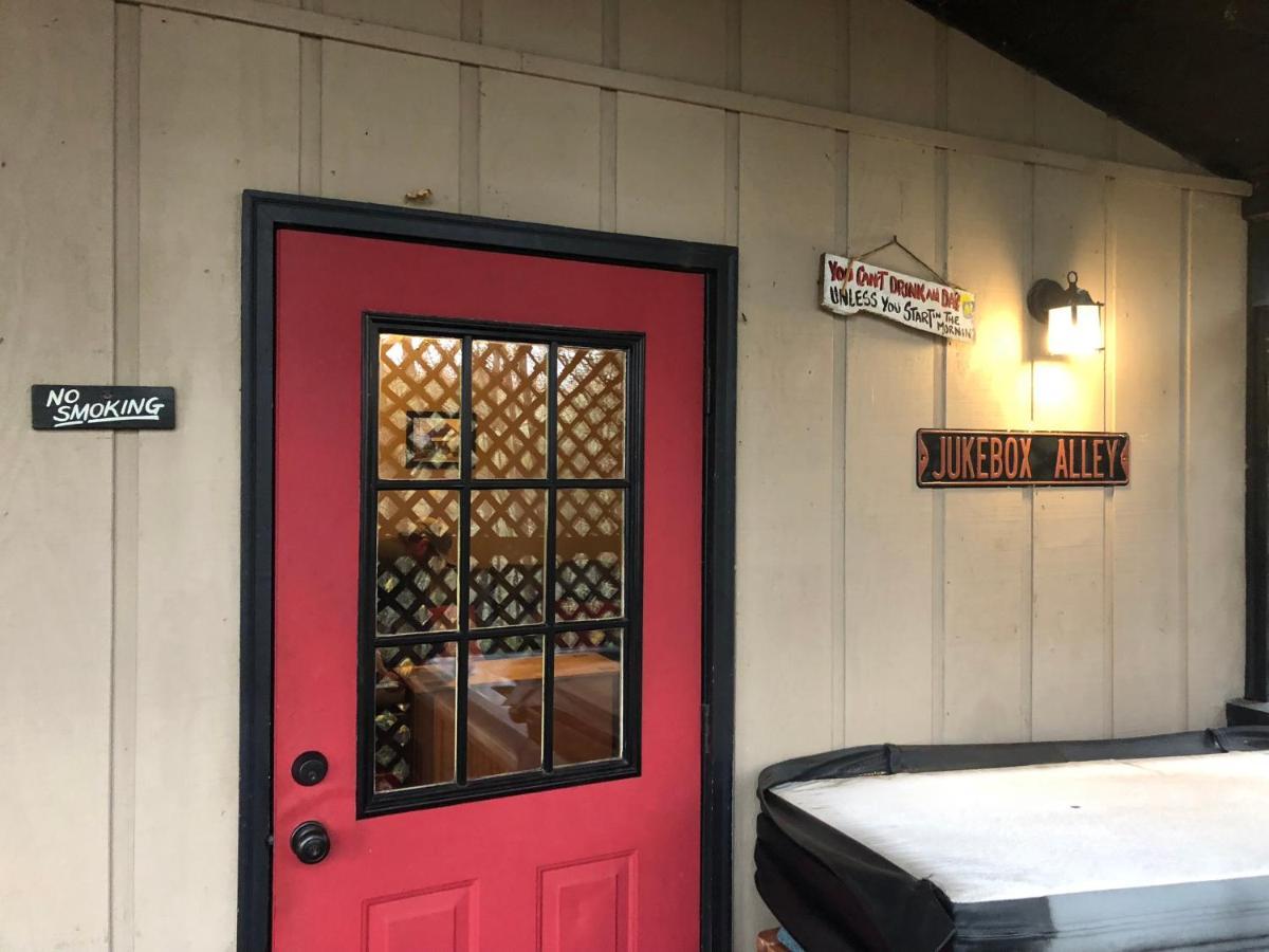 Mountain-Top Cabin Get-Away With Hot Tub And A View Sautee Nacoochee Екстер'єр фото